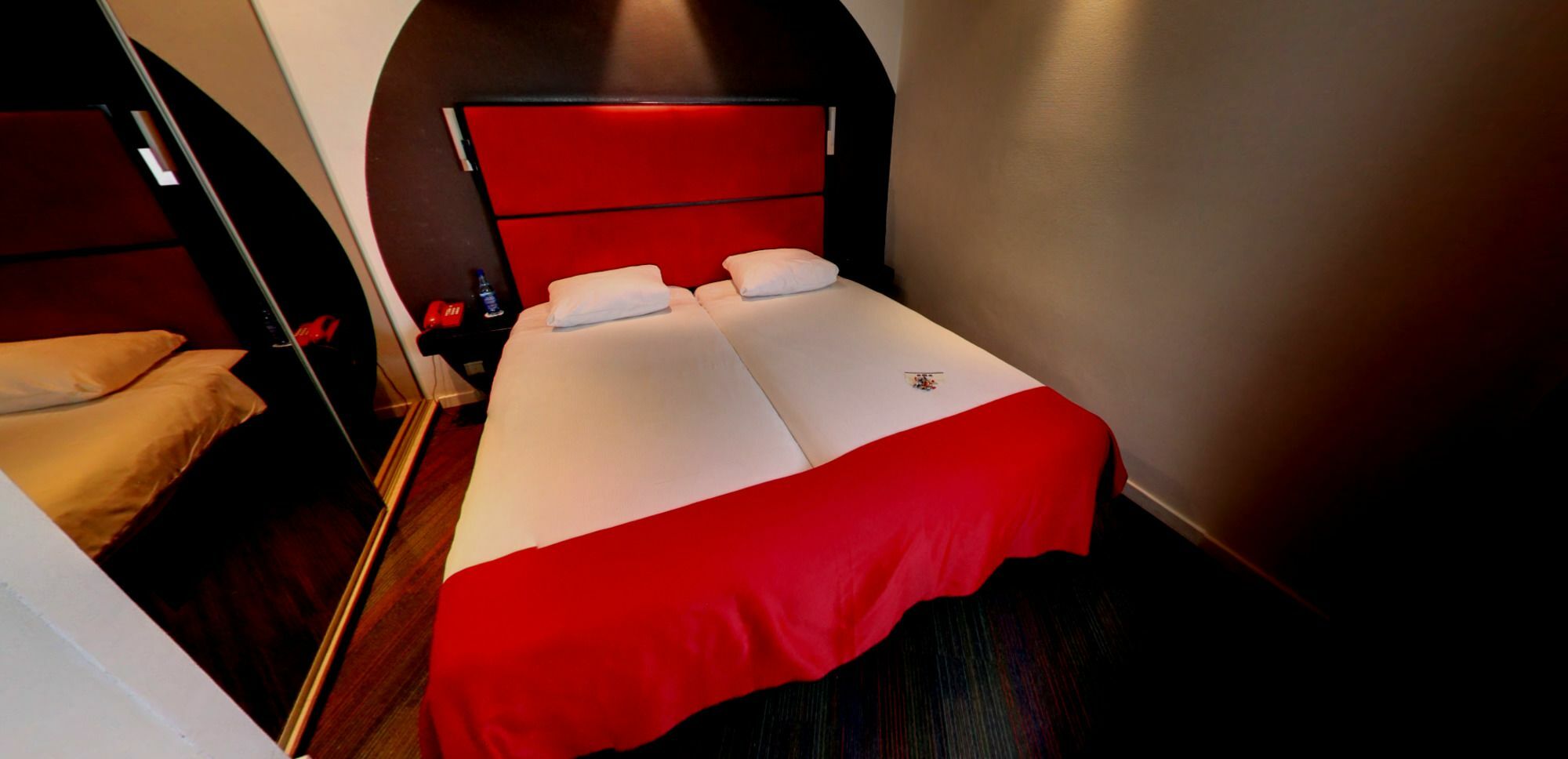Hotel Arlon Bagian luar foto